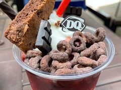 红丝绒蛋糕草莓暴风雪-DQ·蛋糕·冰淇淋(大宁国际商业广场店)