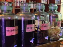 -果松木炭酸菜铜火锅·外婆参鸡汤