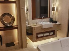 -上海虹桥祥源希尔顿酒店