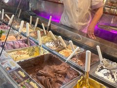 -Gelateria Dondoli