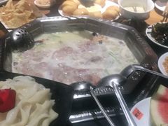 -佬土鹅肠火锅(扬中步行街店)