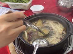 -花苑美食横琴生蚝火锅(拱北粤华路店)
