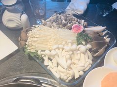 -大匠工房古船木艺术餐厅·猪肚鸡专门店(长白仙岛店)