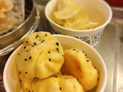 芝麻生煎包-蔡林记(胭脂路店)