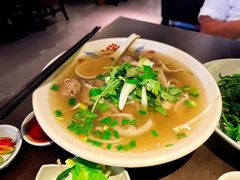 -大头虾越式风味餐厅(光明广场店)