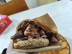 -洪峰浩老北京烧饼夹肉(角门路店)