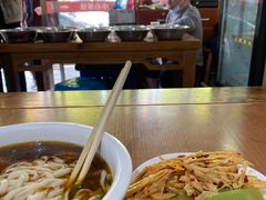 -矮子粉店1985·长沙米粉(湘春路店)