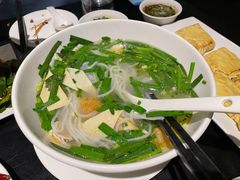 蒙自过桥米线-南蛮子(进贤路店)