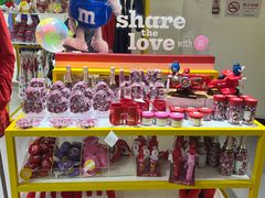 -m豆巧克力世界(上海世茂广场店)