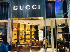 -Gucci(戴高乐机场T 2E)