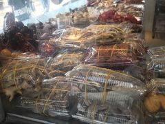 -陆稿荐观前街店