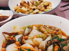 -湖泉水云间餐厅·弥勒地道菜(B座店)