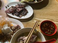 -雷祖芳老妈蹄花店