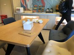 -汉庭(上海虹桥路地铁站店)