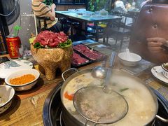 -刘少华贵州小黄牛·鲜牛肉火锅(总店)