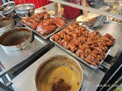 -明姨仔潮汕美食·碳炉猪脚·汕尾牛腩饭·起片鸡煲(起义路店)