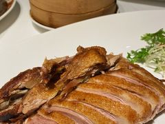 脆皮荷叶香酥鸭-金茂君悦·金茂俱乐部中餐厅