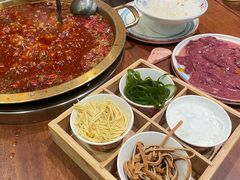 -小天鹅火锅·一线江景洪鼎旗舰店(洪崖洞店)