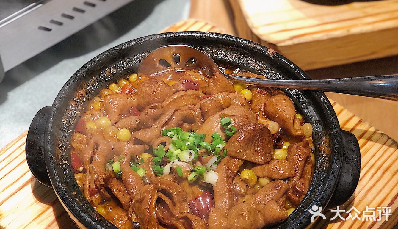 质朴又亮眼的川式砂锅菜