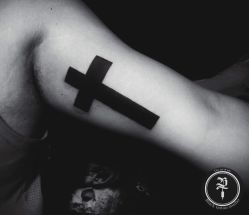 -Black Tattoo Studio