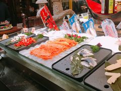 自助取餐区-四海一家自助餐(益田假日广场店)