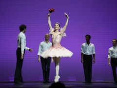 -交通银行前滩31演艺中心