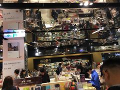 -诚品(信义店)