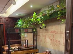 -万记麻辣烫国展总店