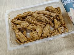 锁鲜腐竹-周黑鸭(北京海淀区新中关店)