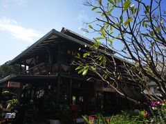 -Dash Teak House