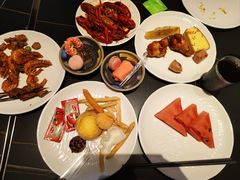 -涨巢·潮玩水疗局