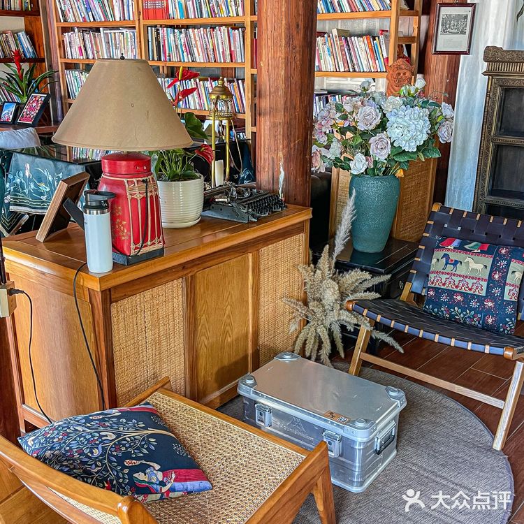 腾冲旅行｜和顺古镇荷花池畔小资咖啡