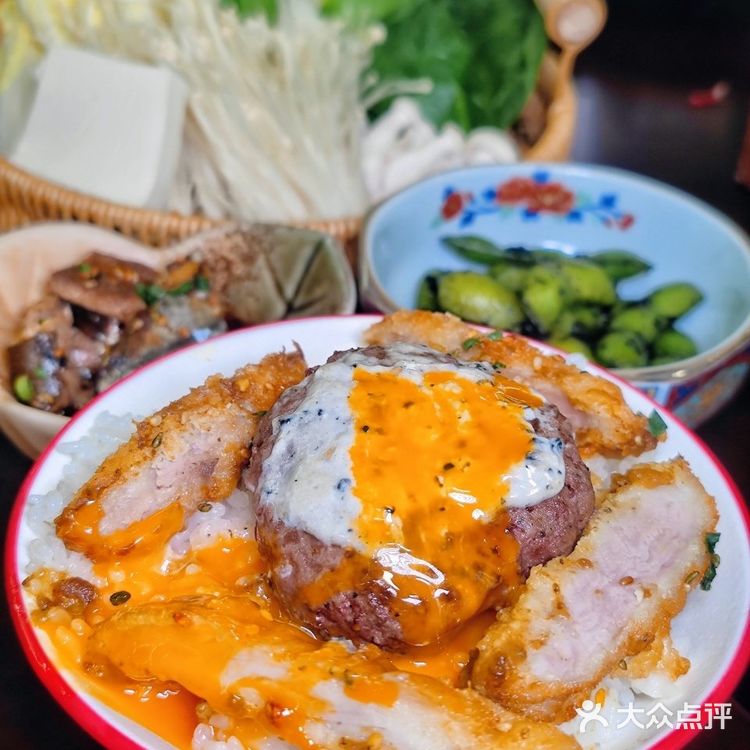 魔都也有火爆杭州福州的牛肉饼饭啦,我先尝为敬‼️