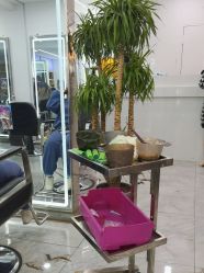 -Coo Hair salon