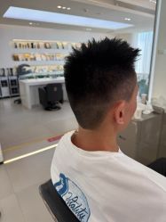 点击看大图 -汀南丝雨Hair design