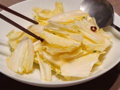 炝拌白菜-荣轩(新荣记环球金融中心店)