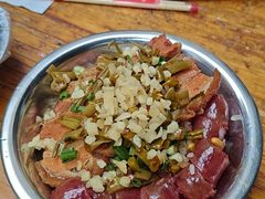 -梁阿婆廿年老牌扣肉糯米饭