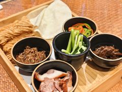 姥姥家的春饼-唐山宴百姓府邸院落中餐