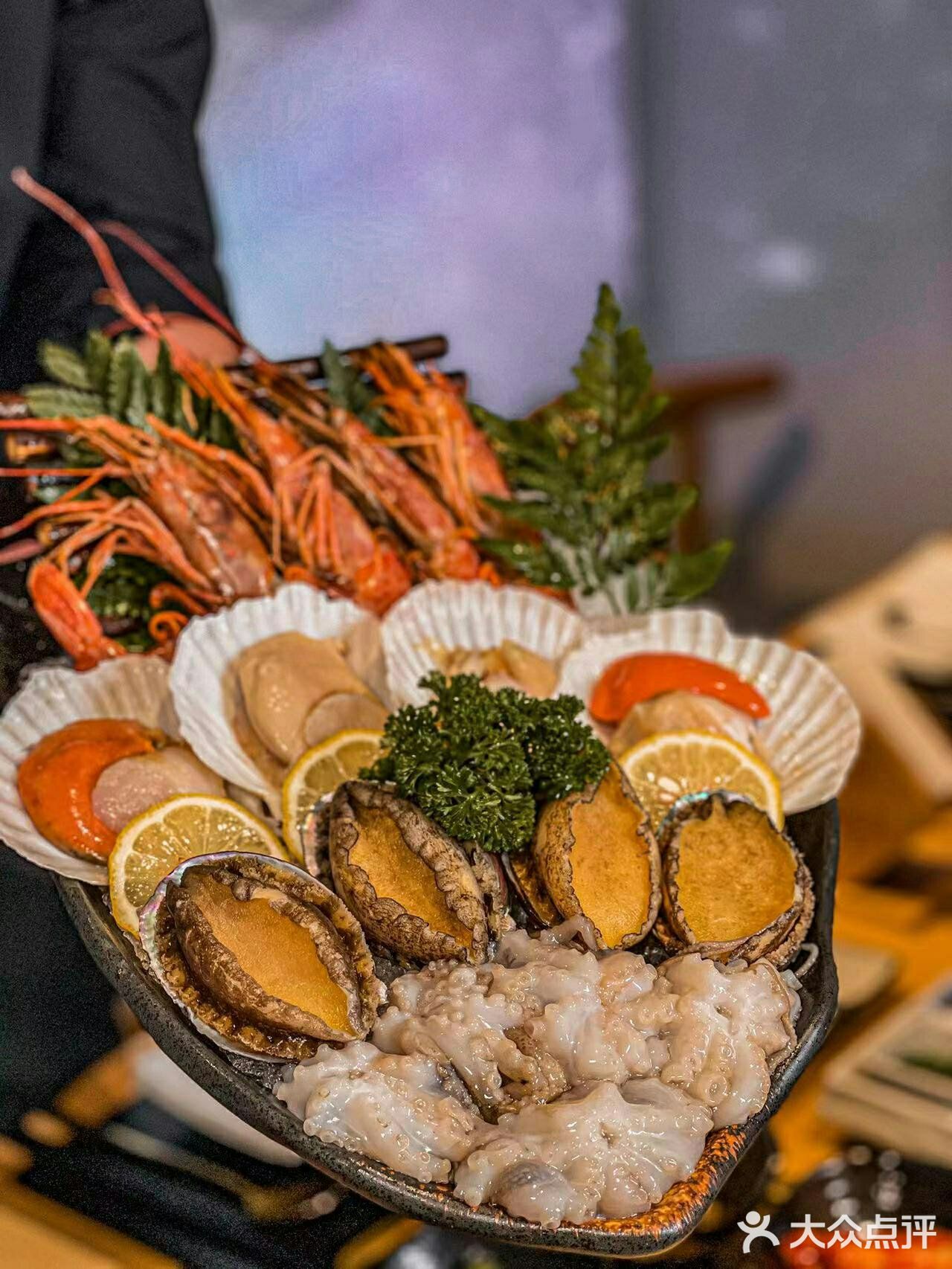 有投影的和牛烧肉餐厅，聚餐约会好去处！😄