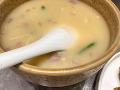 老济南甜沫-闫府私房菜·百年鲁菜(恒隆店)
