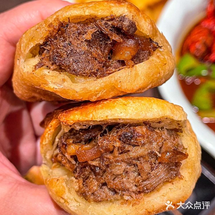 这个龙虾馆子一年就开几个月 赶紧抓紧时间来吃啊啊啊啊!