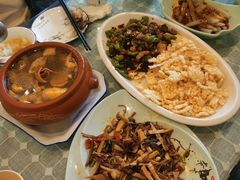 -小厨子私房菜·云南美食店