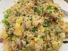 三文鱼鸽肝酱炒饭-煲煲掂风味煲仔饭餐厅(西区店)