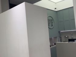 -PE SALON