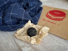 黑芝麻司康天趣球-Tims天好咖啡·贝果(星河中心店)