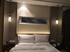-全季酒店(重庆李子坝牛角沱地铁站店)