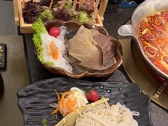 -湊湊火锅·茶憩(打浦桥日月光店)