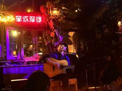 -城墙外BAR