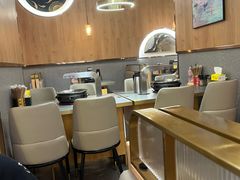 大堂-围炉肉舍•炭烤活鳗•丹东海鲜烤肉(步行街店)