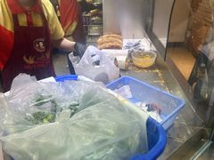 -Bánh Mì Huynh Hoa